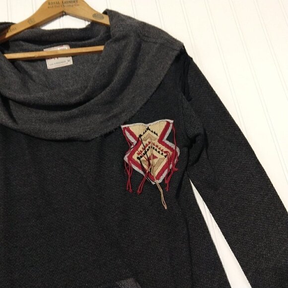 Gypsy 05 Cowl Neck Pullover Sweater Size M Gray Embellished Aztec Long Sleeve - Picture 6 of 9